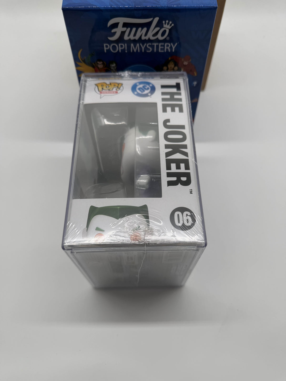 Funko Pop Mystery DC Comics (Metallic) with Pop! Curiosities & Oddities
