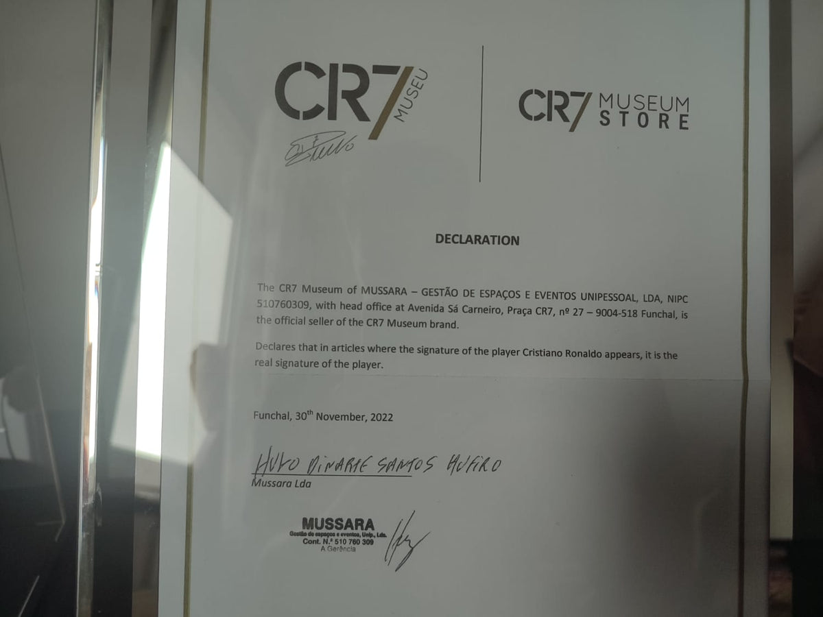 Cristiano Ronaldo Limitierter Fußball mit Autogramm & Urkunde