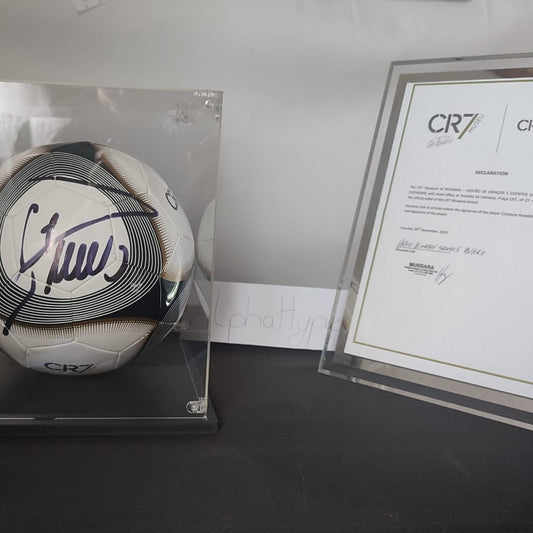 Cristiano Ronaldo Weißer Limitierter Fußball mit Autogramm & Urkunde