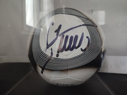 Cristiano Ronaldo Weißer Limitierter Fußball mit Autogramm & Urkunde